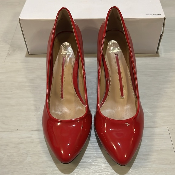 New Directions Red Patent Leather Pump 8.5 - Picture 5 of 5